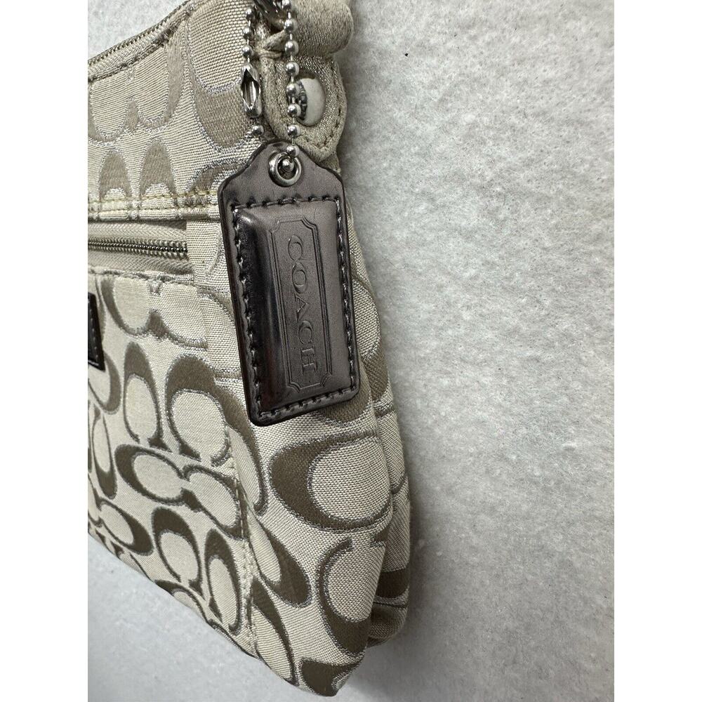 Coach Poppy Swingback Crossbody‎ Purse Silver Accents - Picture 2 of 11